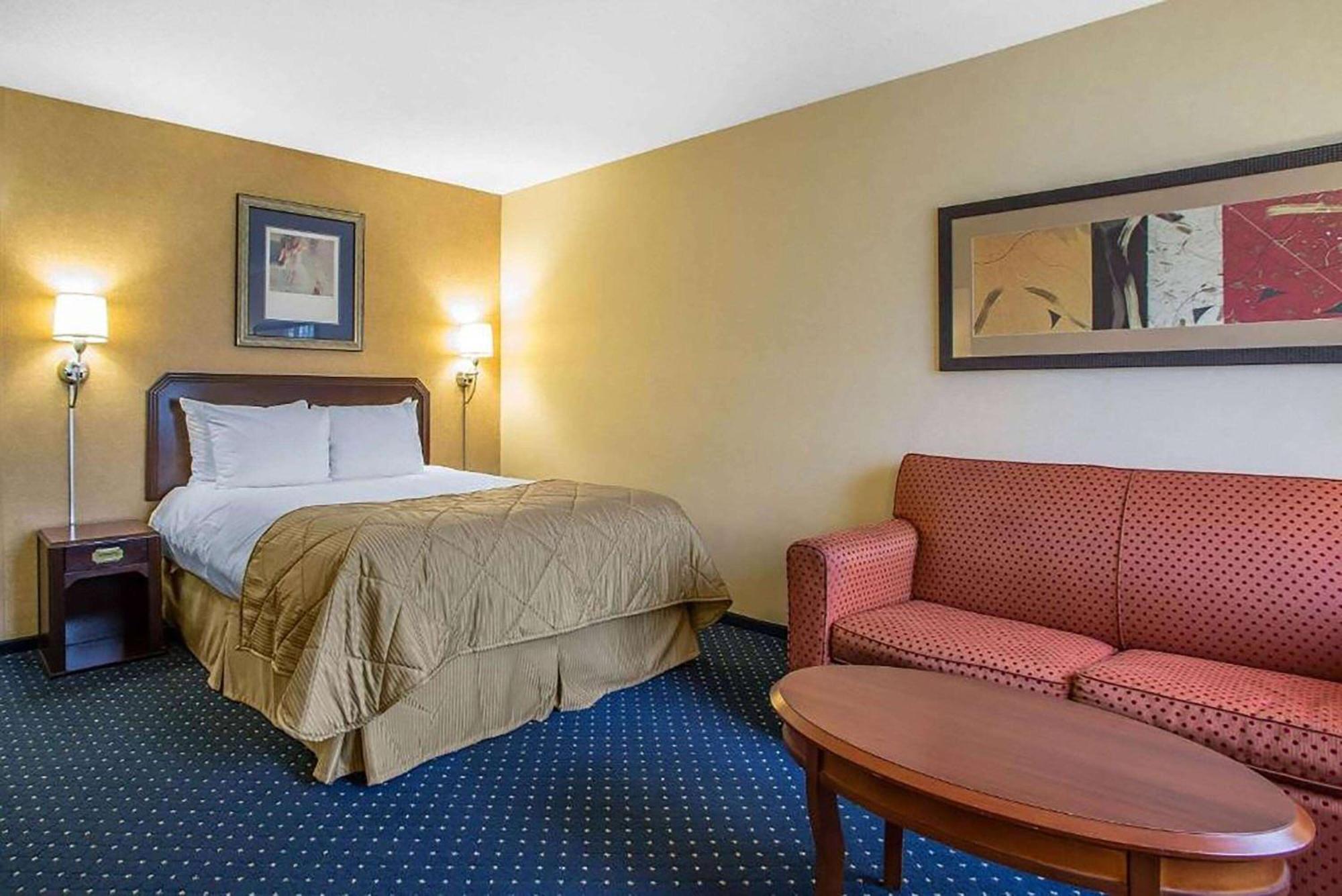 Howard Johnson By Wyndham เมอร์ริลวิลล์ ภายนอก รูปภาพ